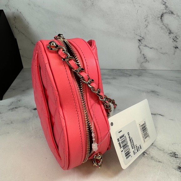 Chanel Pink Heart Bag Mini 22S CC small Lambskin Leather Crossbody bag New w/tag - Picture 10 of 15